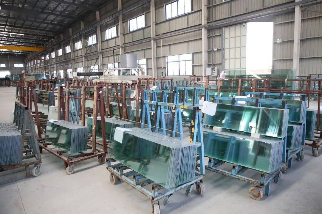 福建名玻玻璃生产线马力全开 企业管理聚焦主战场开发区行动